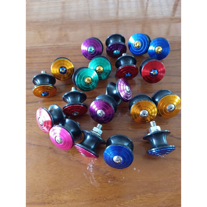 โรลเลอร์เปลือก 35 มิล แกนกลาง8 มิล มีแบบรสธรรมดาและน็อตสี ติดตั้งง่ายไม่ยาก