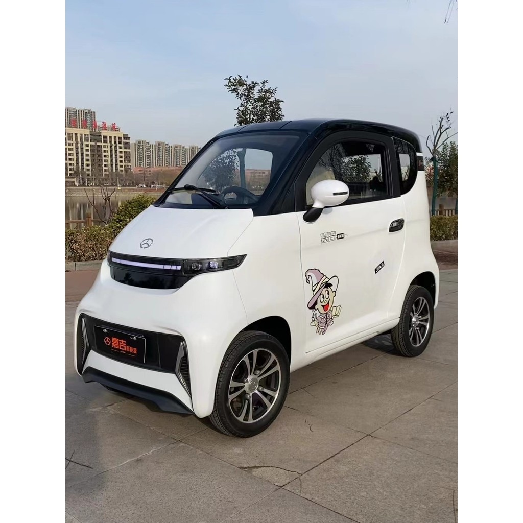 รถสี่ล้อไฟฟ้าขนาดเล็กความเร็วต่ำ JAGUAR สองประตู สามที่นั่ง สไตล์แฮนด์สำหรับผู้หญิงและเด็ก วัสดุ ABS