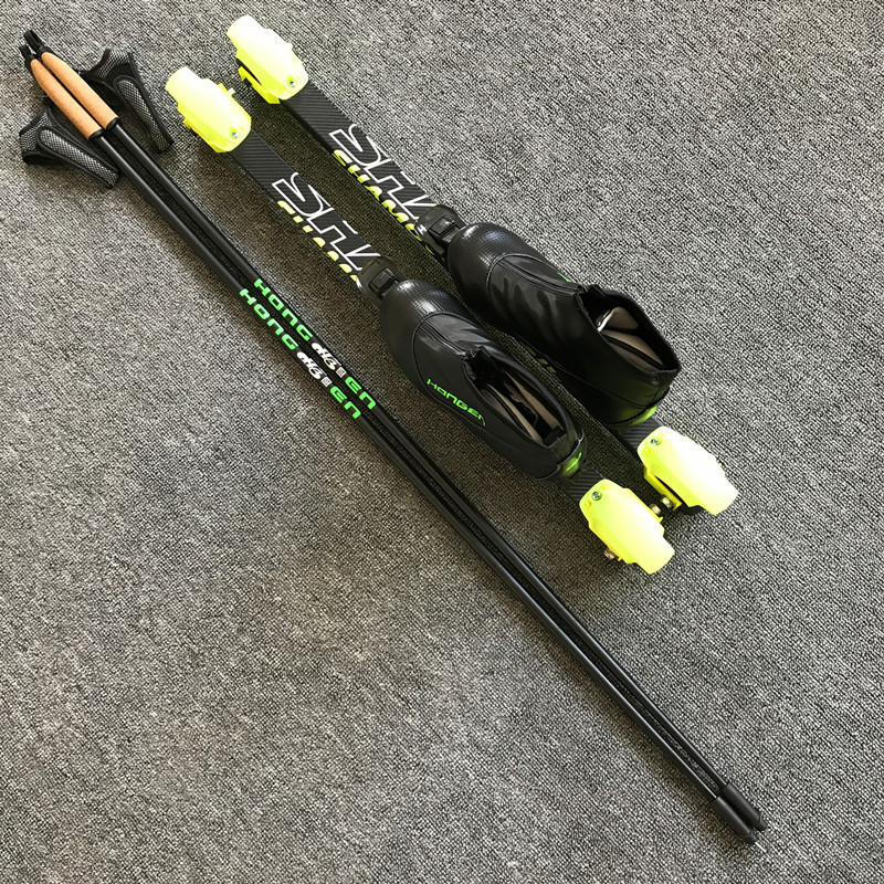 บอร์ดเล่นสกีออฟโร้ด Roller Skiing สำหรับพื้นที่บนบก กับพุลเลย์ออฟโร้ดแบบดั้งเดิม