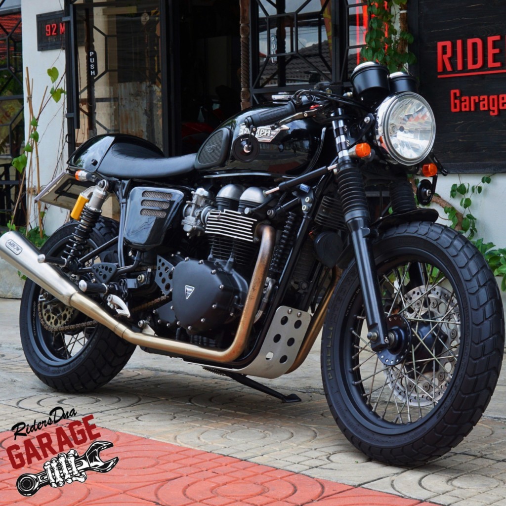 Triumph Thruxton TTX 900 T100 Aircool Black Carburator 2015