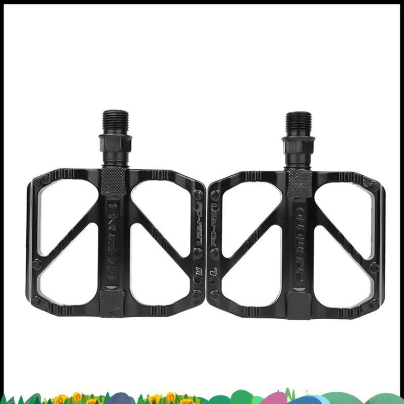 จักรยานเสือภูเขาจากอลูมิเนียม ใช้งานลื่น สบายตัว กับฟุตบอร์ดสำหรับการขี่ พร้อมให้คุณสนุกกับทุกวัน ในสีดำ