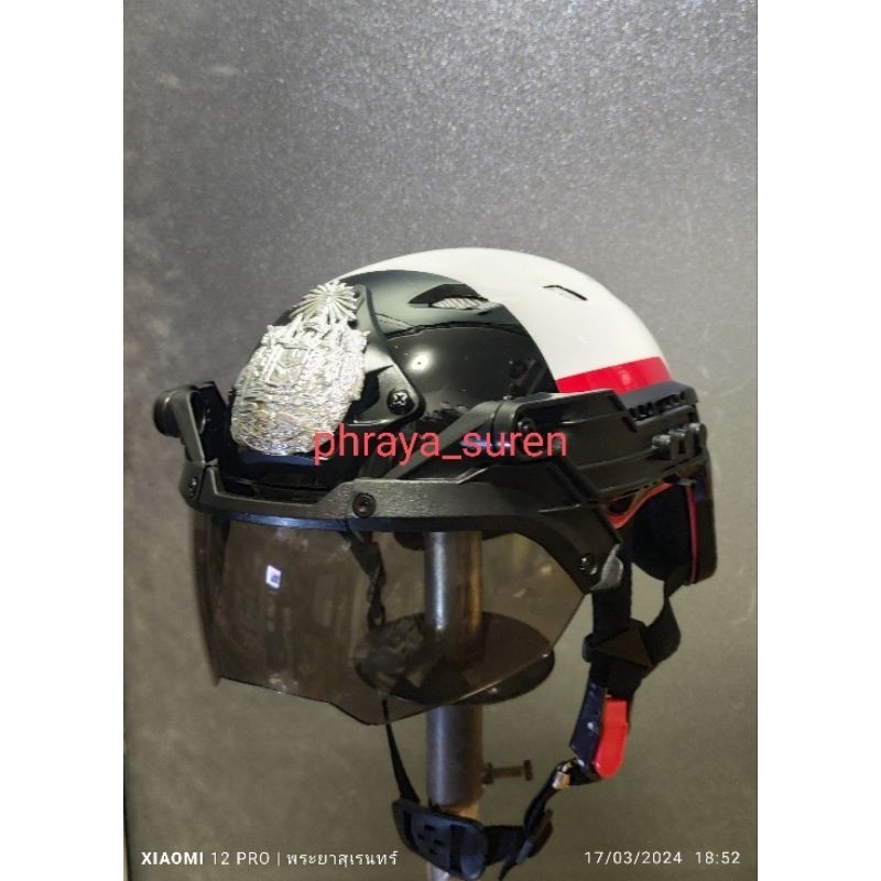 หมวกจราจร fast แบบมีช่องระบายอากาศ แบบติดชิลด์หน้าสีชา แบบปรับ ขึ้นลง ได้ ยุทธวิธี พระยาสุเรนทร์