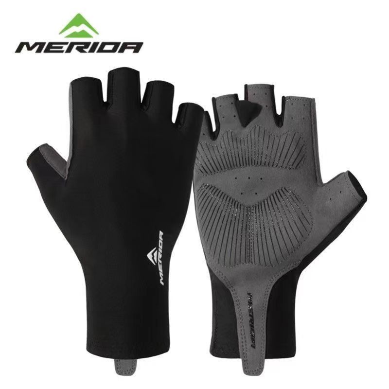 ในห้องทางานของนายกเทศมนตรี ครึ่งนิ้วจักรยานถุงมือขี่กลางแจ้งฤดูร้อนระบายอากาศไม่ลื่นถุงมือขี่จักรยานขี่อุปกรณ์