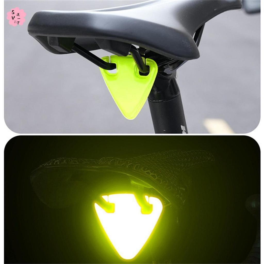 จักรยานแท็กสะท้อนแสงการมองเห็นสูงไม่จาเป็นต้องใช้ไฟท้ายฉุกเฉินทางเลือกสาหรับจักรยานเสือภูเขาและถนนขี่กลางคืนความปลอดภ