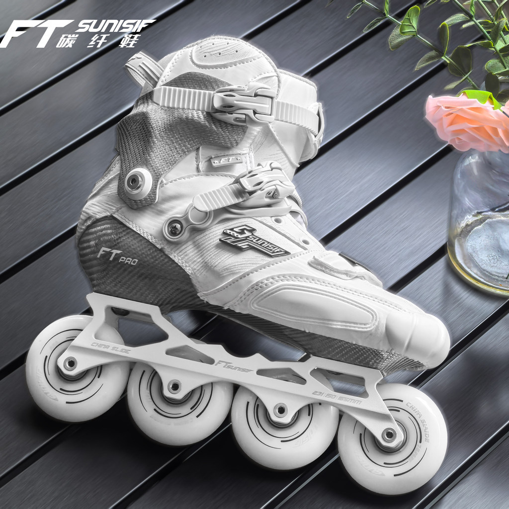 สเก็ตร่อนผู้ใหญ่ Carbon Fiber พร้อม Breake S4 แบบแฟนซี